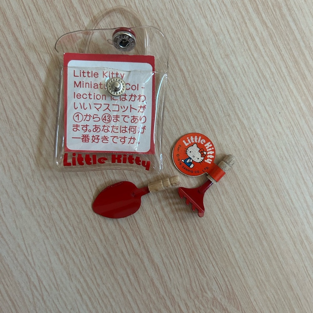 Little Kitty Hello Kitty Miniature Garden Set